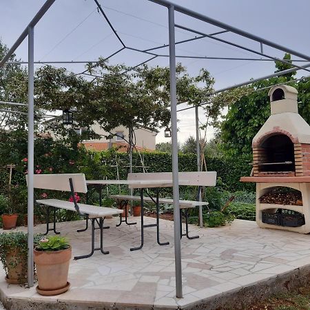 Apartment Thea Πούλα Εξωτερικό φωτογραφία