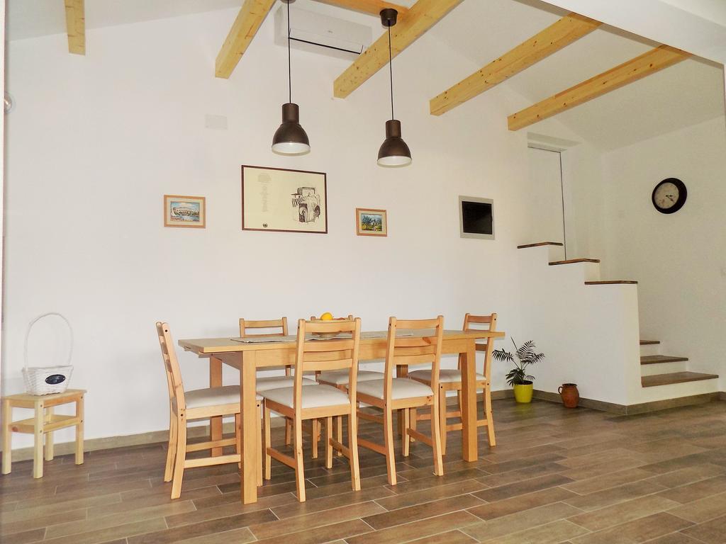 Apartment Thea Πούλα Εξωτερικό φωτογραφία